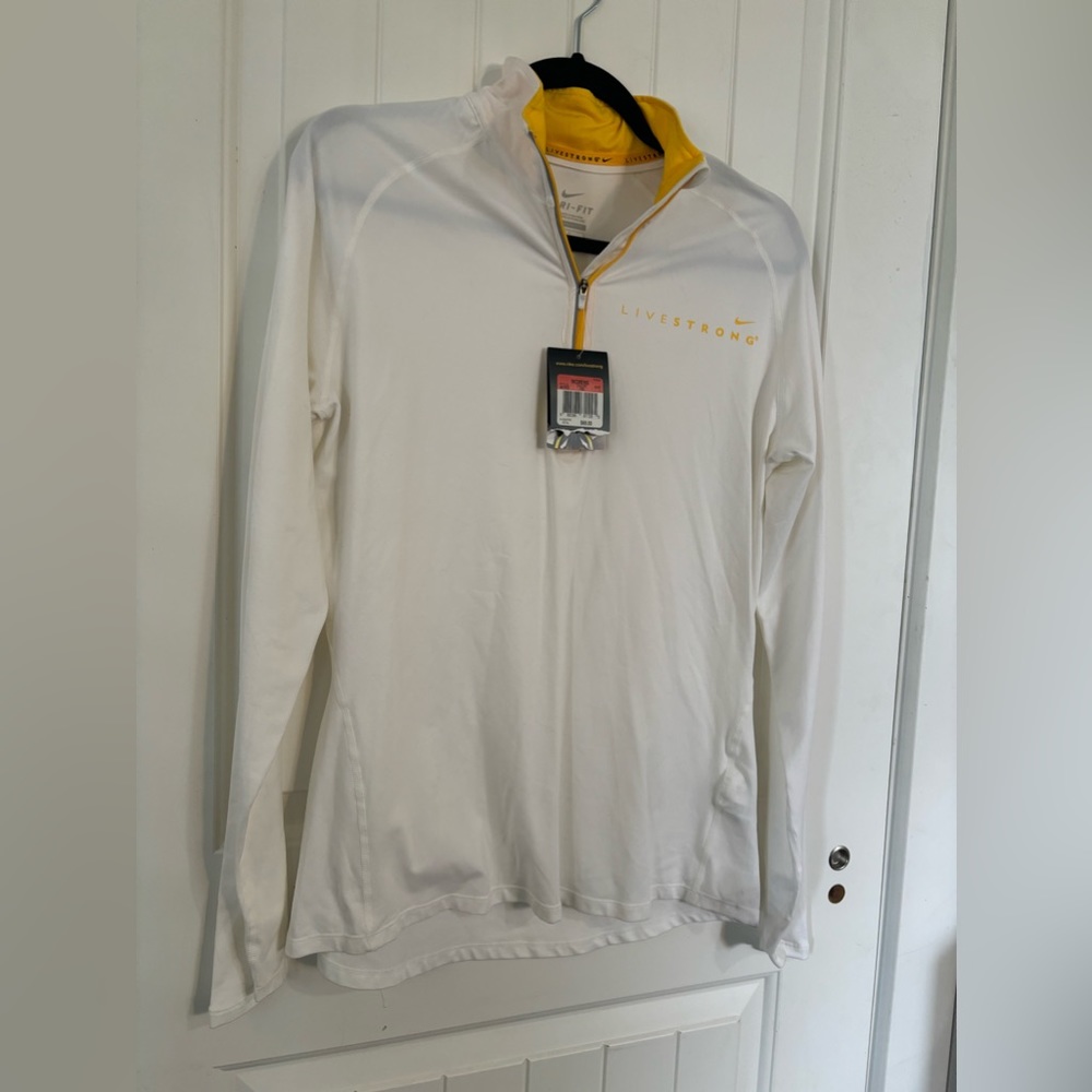 NWT NIKE women’s Live Strong dri-fit long sleeve shirt Size L